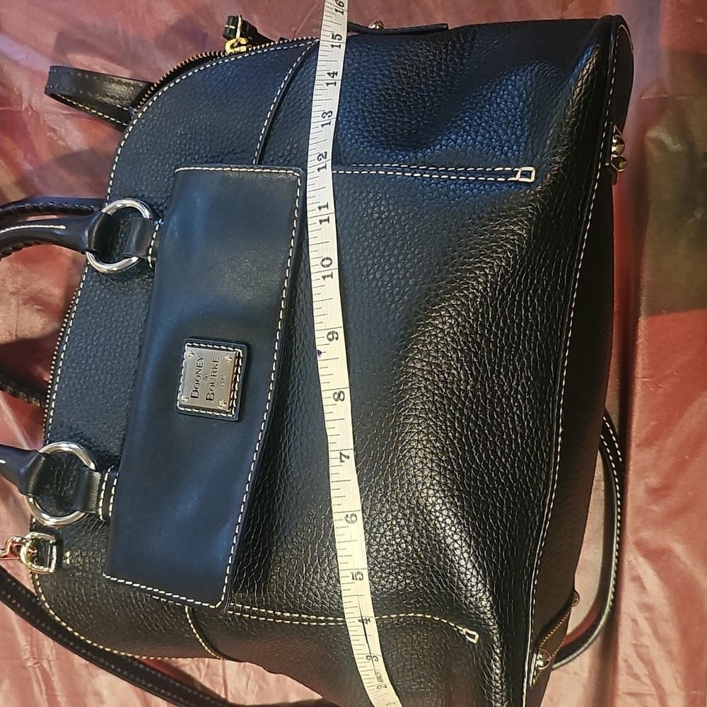 DOONEY & BOURKE BAG... EXCELLENT CONDITION - Picture 13 of 16